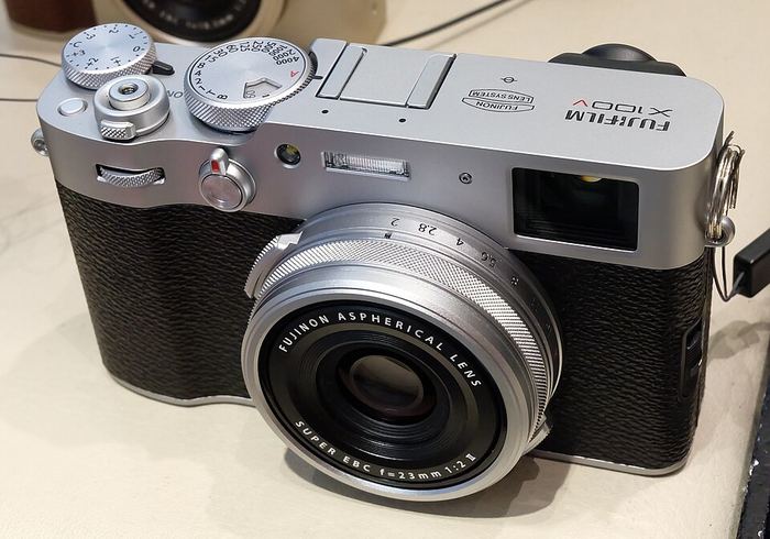 Fujifilm X100V / VI